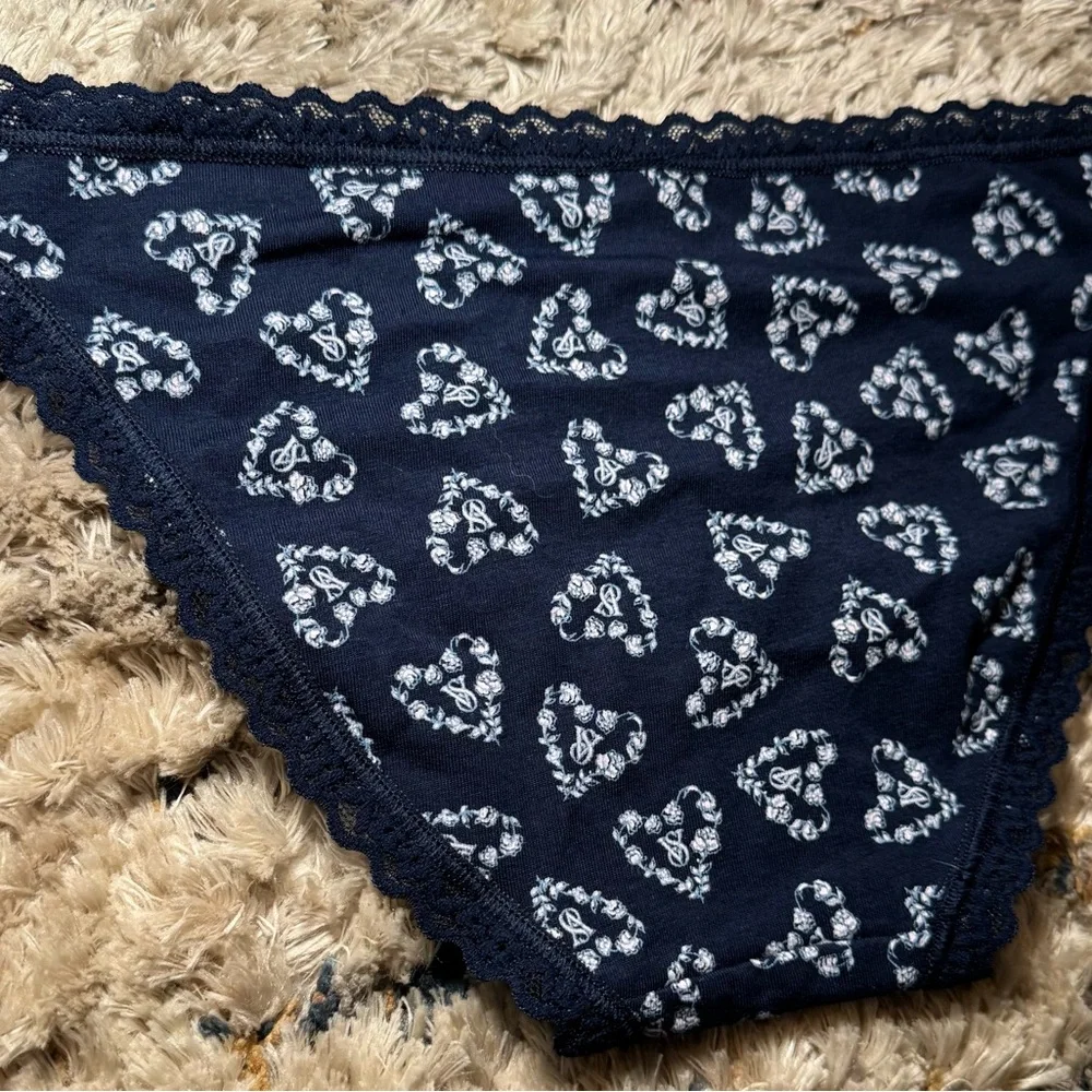 Victoria’s Secret Navy Heart Lace Cotton Bikini XS - Picture 4 of 5